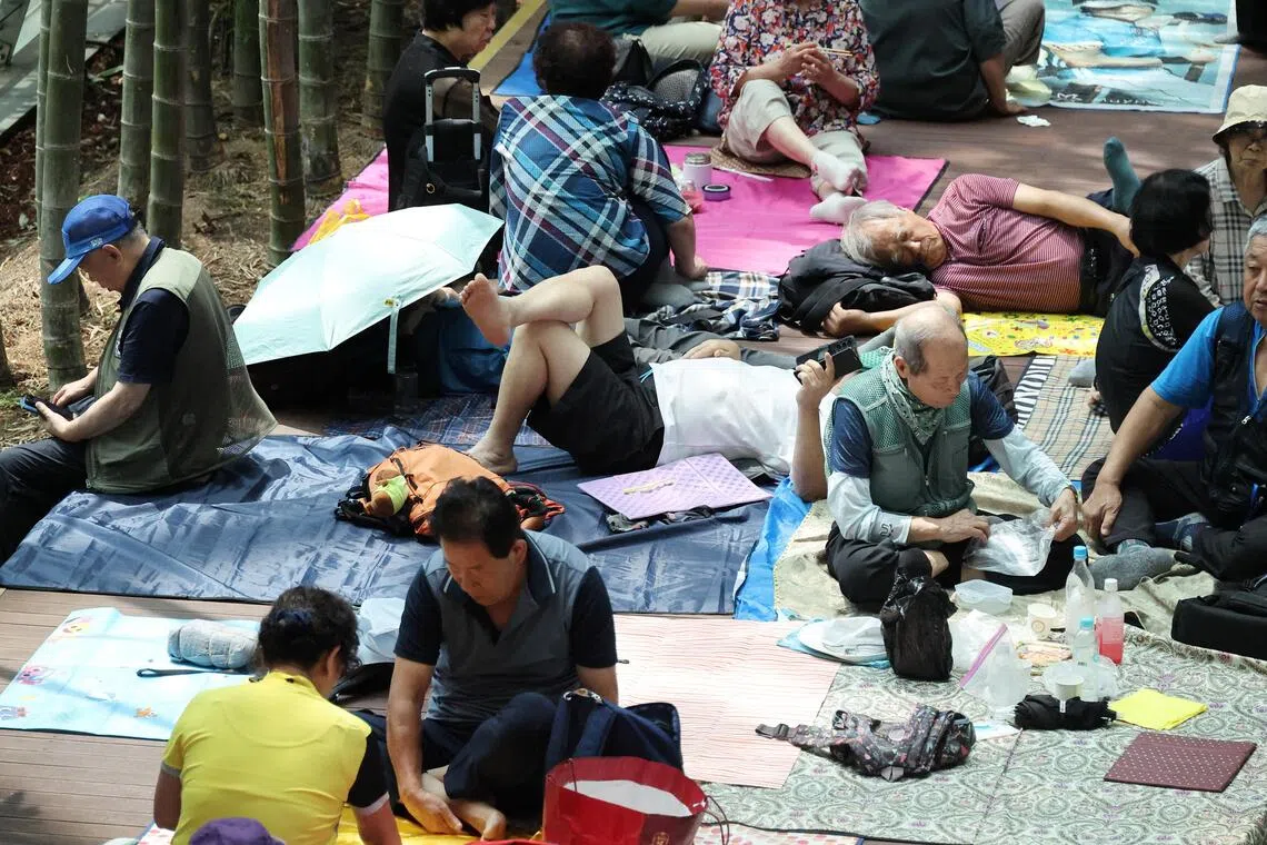 South Korean seniors are choosing airports to stay cool amid record-breaking heatwave