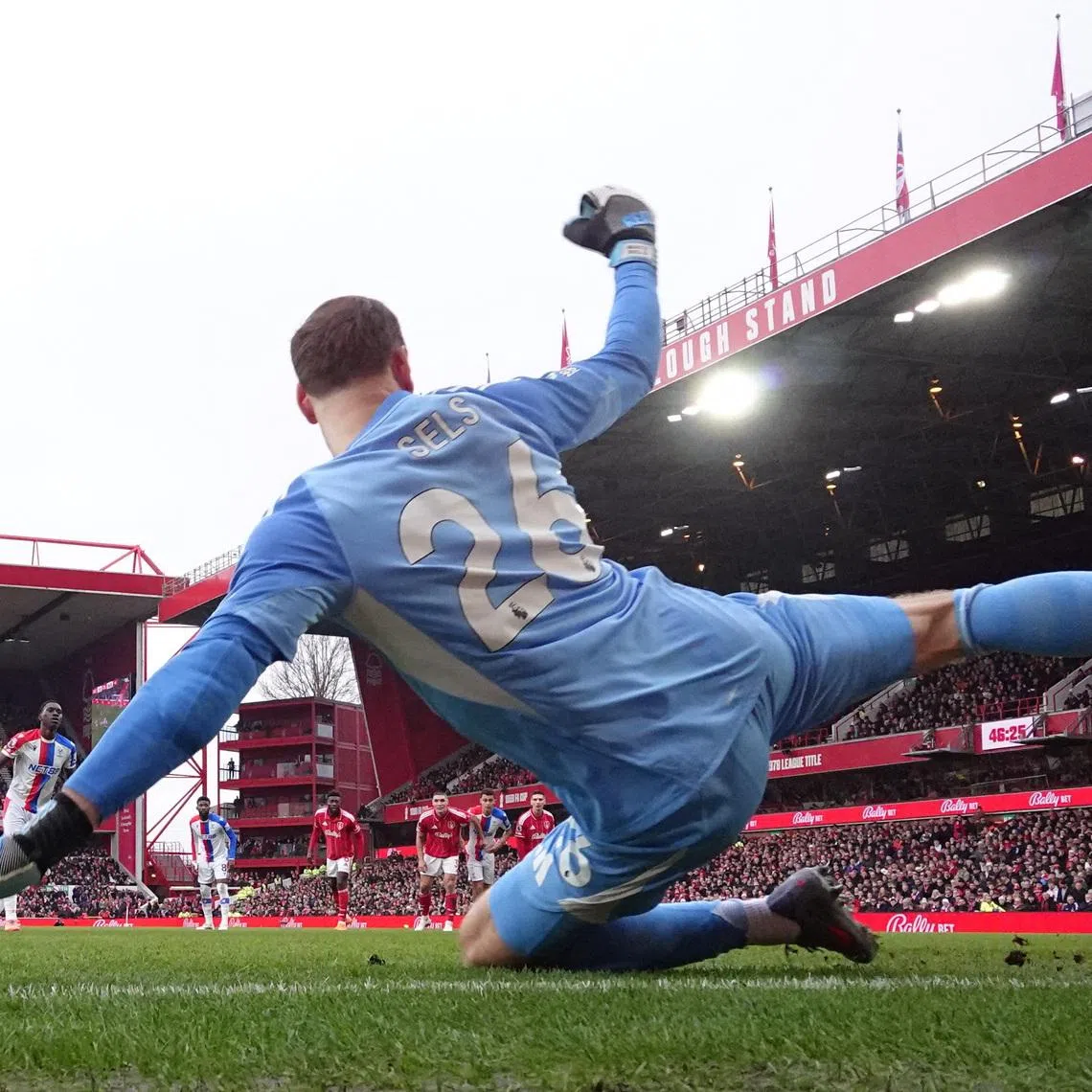 Soccer Football - Premier League - Nottingham Forest v Crystal Palace - The City Ground, Nottingham, Britain - February 1, 2026 Crystal Palace's Ismaila Sarr scores their first goal from the penalty spot past Nottingham Forest's Matz Sels Action Images via Reuters/Andrew Couldridge
