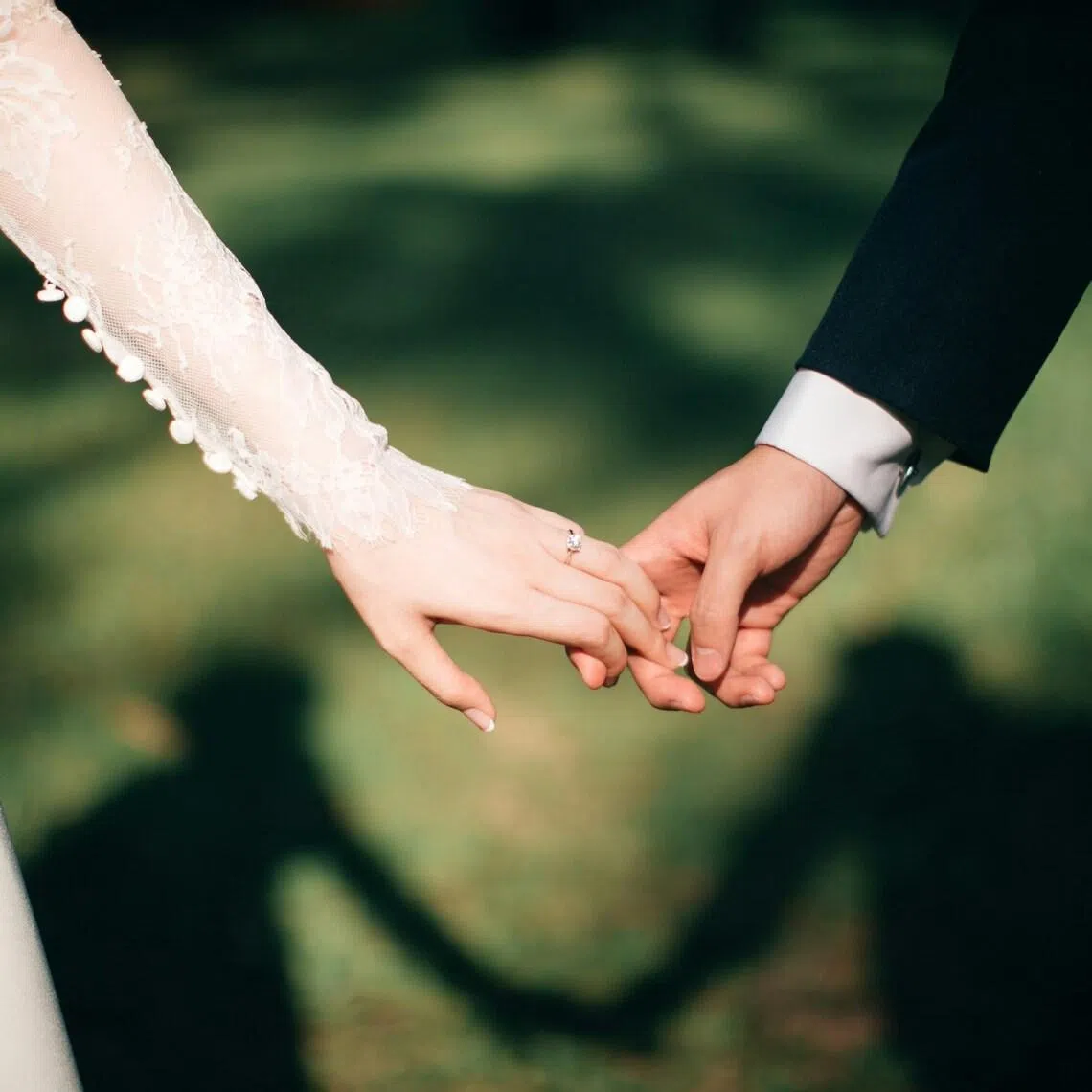 The principal had sent out an invitation on April 13, 2026, saying his son would hold a wedding, but it was later revealed his son had already married in 2025. 