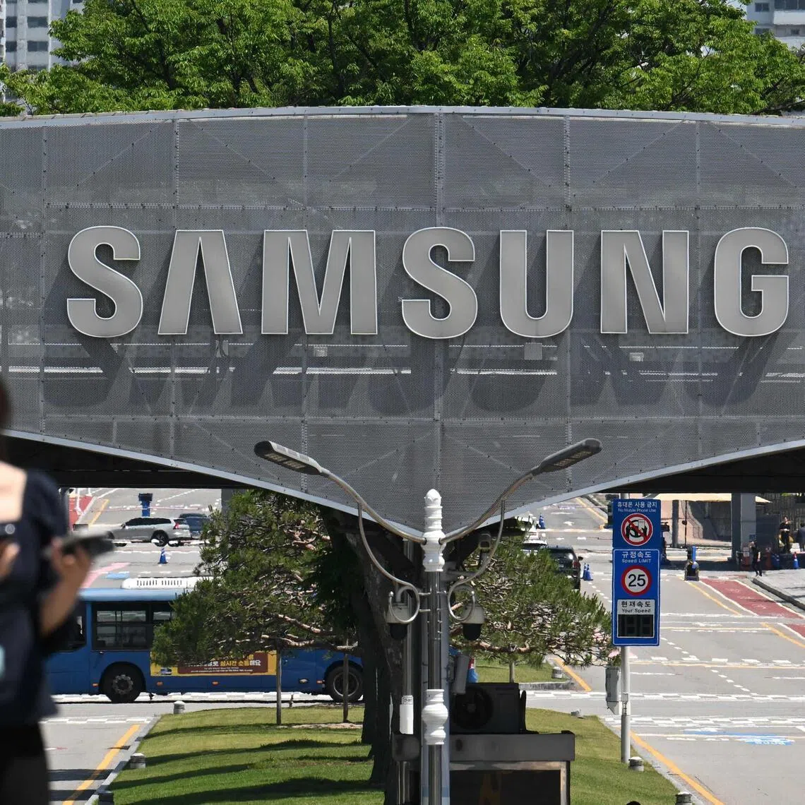 Members of Samsung’s largest union will get to vote on the pact through on May 27, with a simple majority required for formal ratification.