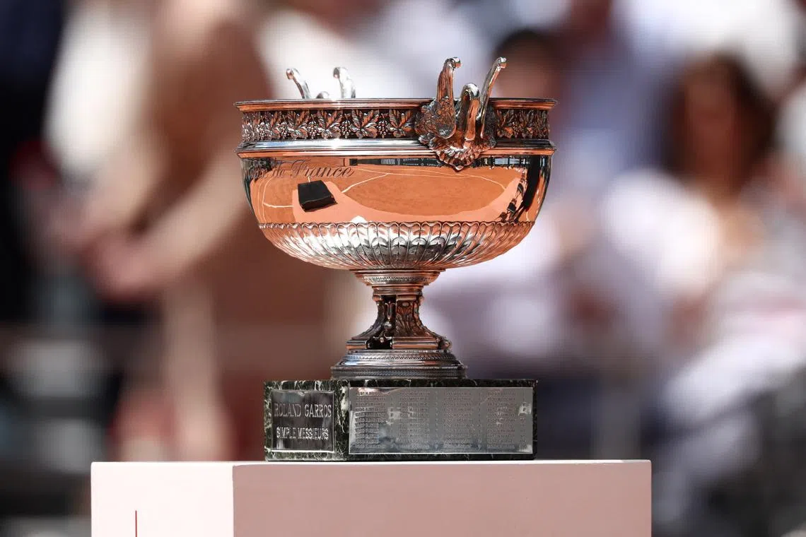 Tennis - French Open - Roland Garros, Paris, France - June 9, 2024 General view of the trophy before the start of the men's singles final between Germany's Alexander Zverev and Spain's Carlos Alcaraz REUTERS/Stephanie Lecocq