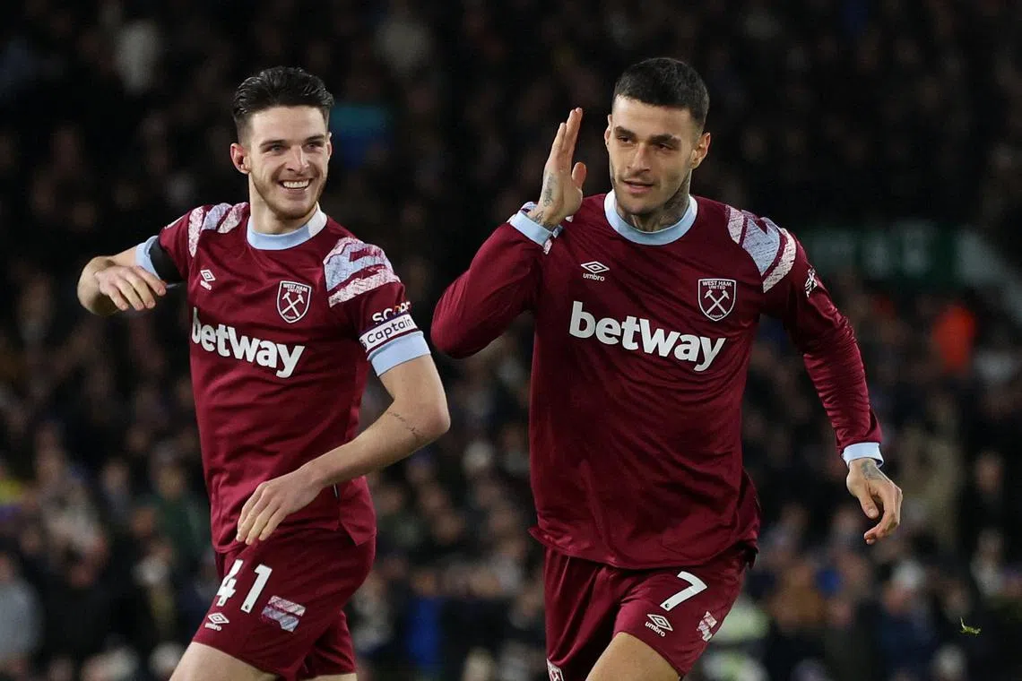 Soccer Football - Premier League - Leeds United v West Ham United - Elland Road, Leeds, Britain - January 4, 2023
West Ham United's Gianluca Scamacca celebrates scoring their second goal with Declan Rice Action Images via Reuters/Lee Smith EDITORIAL USE ONLY. No use with unauthorized audio, video, data, fixture lists, club/league logos or 'live' services. Online in-match use limited to 75 images, no video emulation. No use in betting, games or single club	/league/player publications.  Please contact your account representative for further details.