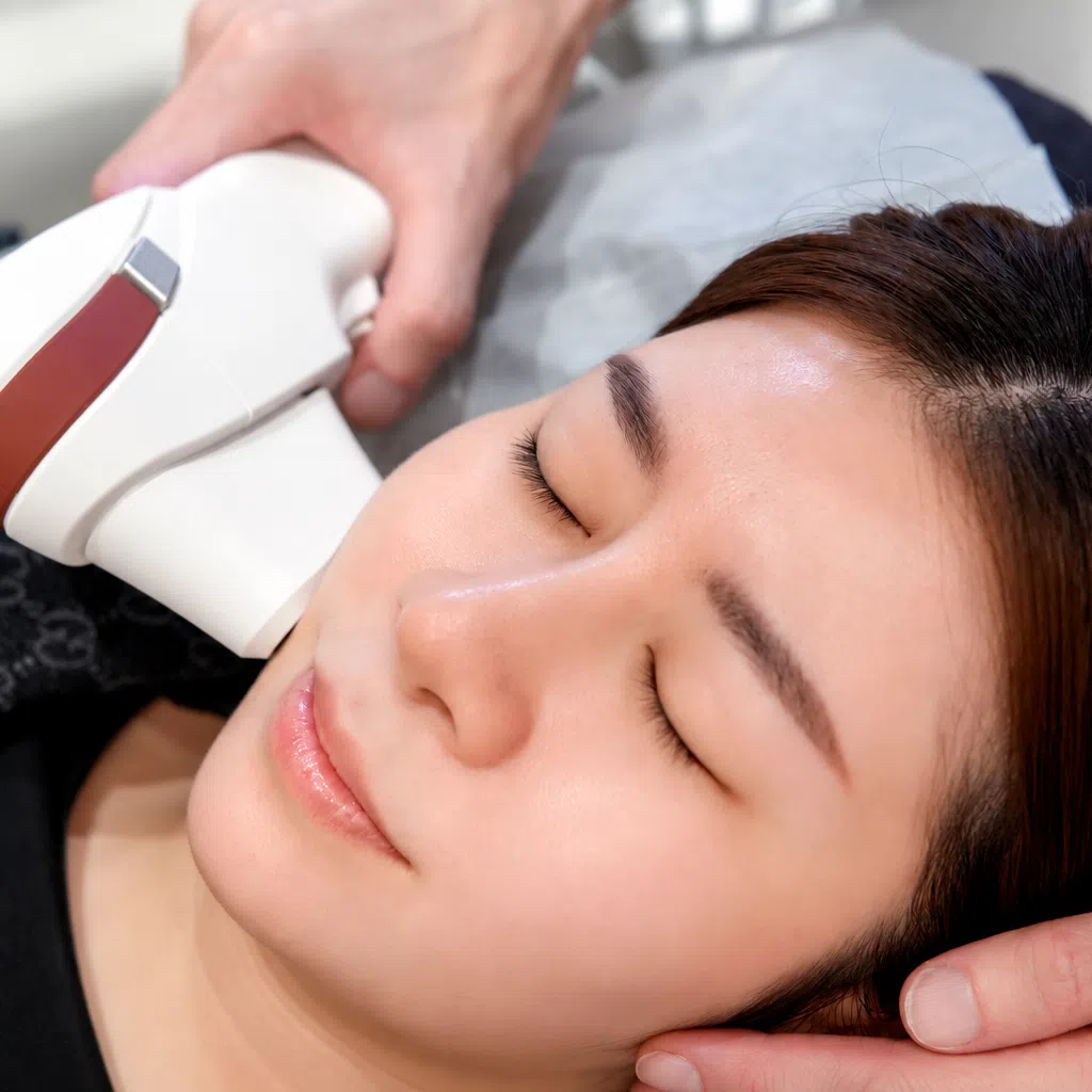 HIFU treatment at The Clifford Clinic, skin tightening, facial contours