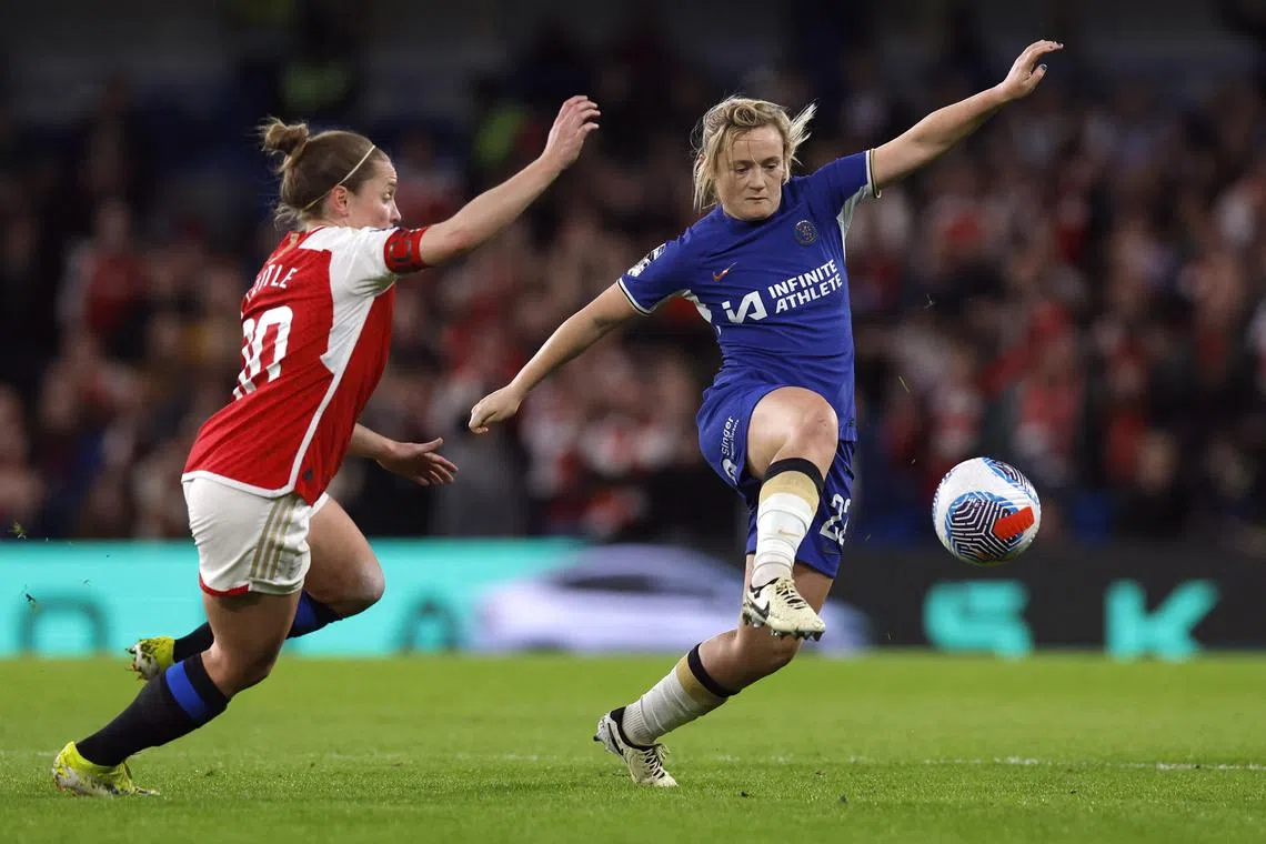 Soccer Football - Women's Super League - Chelsea v Arsenal - Stamford Bridge, London, Britain - March 15, 2024 Arsenal's Kim Little in action with Chelsea's Erin Cuthbert Action Images via Reuters/Andrew Couldridge/File Photo