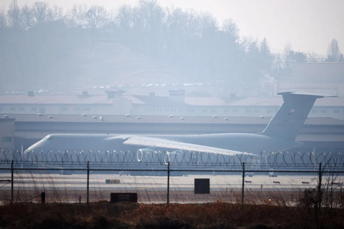 FILE PHOTO: U.S. Air Force's C-5M Super Galaxy aircraft at Osan Air Base in Pyeongtaek, South Korea, March 12, 2026.   REUTERS/Kim Hong-Ji/File Photo