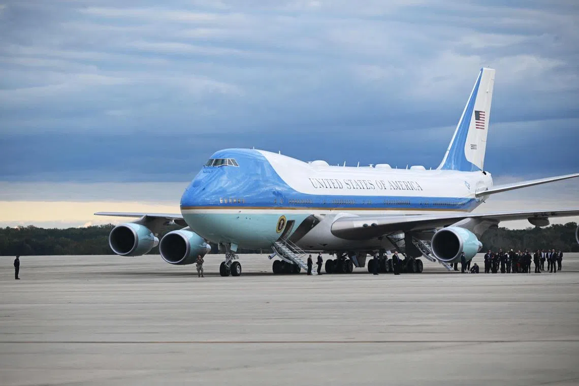 When the US president travels, he is accompanied by 13 journalists in the back of his Boeing.
