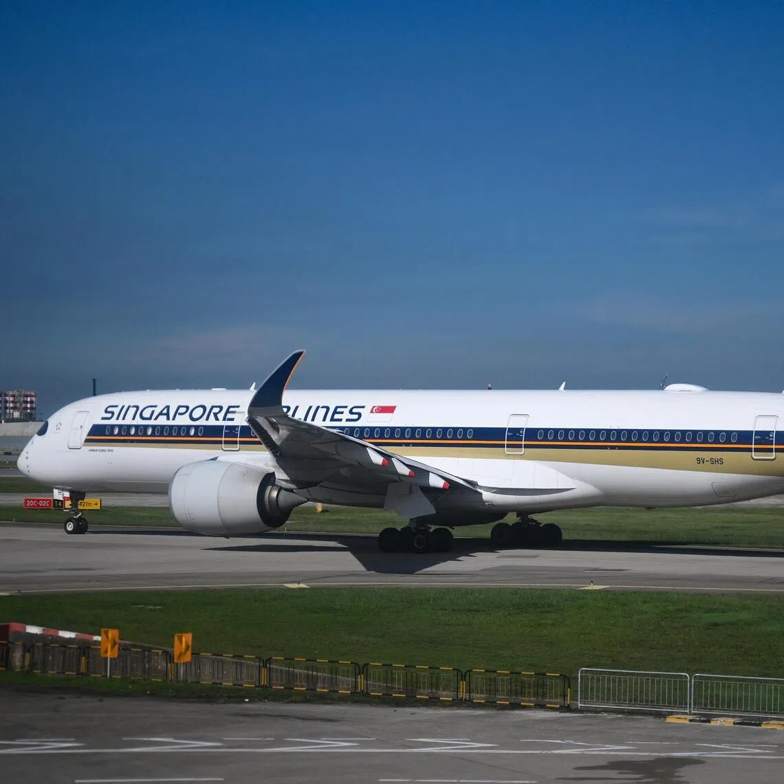 SIA also responded to questions about providing forward guidance for the FY 2026/2027 to give shareholders greater visibility.