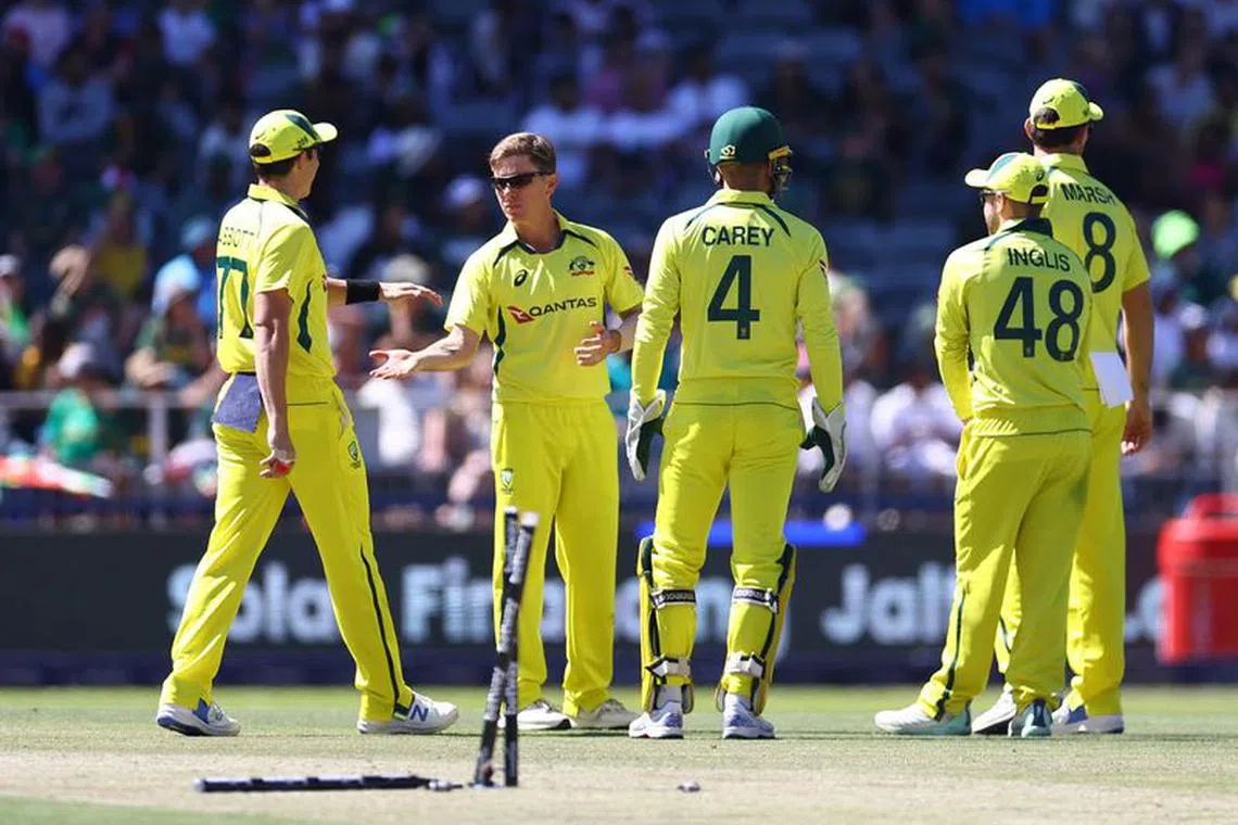 Cricket - Fifth One Day International - South Africa v Australia - Wanderers Stadium, Johannesburg, South Africa - September 17, 2023 Australia's Adam Zampa celebrates with teammates after taking the wicket of South Africa's Keshav Maharaj REUTERS/Siphiwe Sibeko