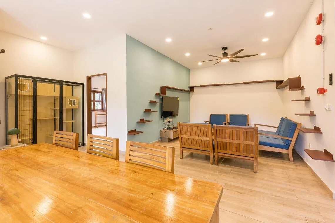 jscsc12 - Civil Service Club's bungalows at Leuchars Road in Changi are pet-friendly, suitable for both dogs and cats. 
Source / Copyright: CIVIL SERVICE CLUB