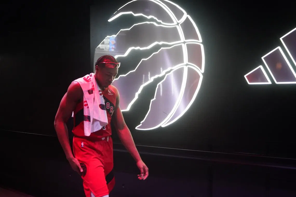 FILE PHOTO: Dec 5, 2024; Toronto, Ontario, CAN; Toronto Raptors forward Scottie Barnes (4) walks to the dressing room after a loss to the Oklahoma City Thunder at Scotiabank Arena. Mandatory Credit: John E. Sokolowski-Imagn Images/File Photo