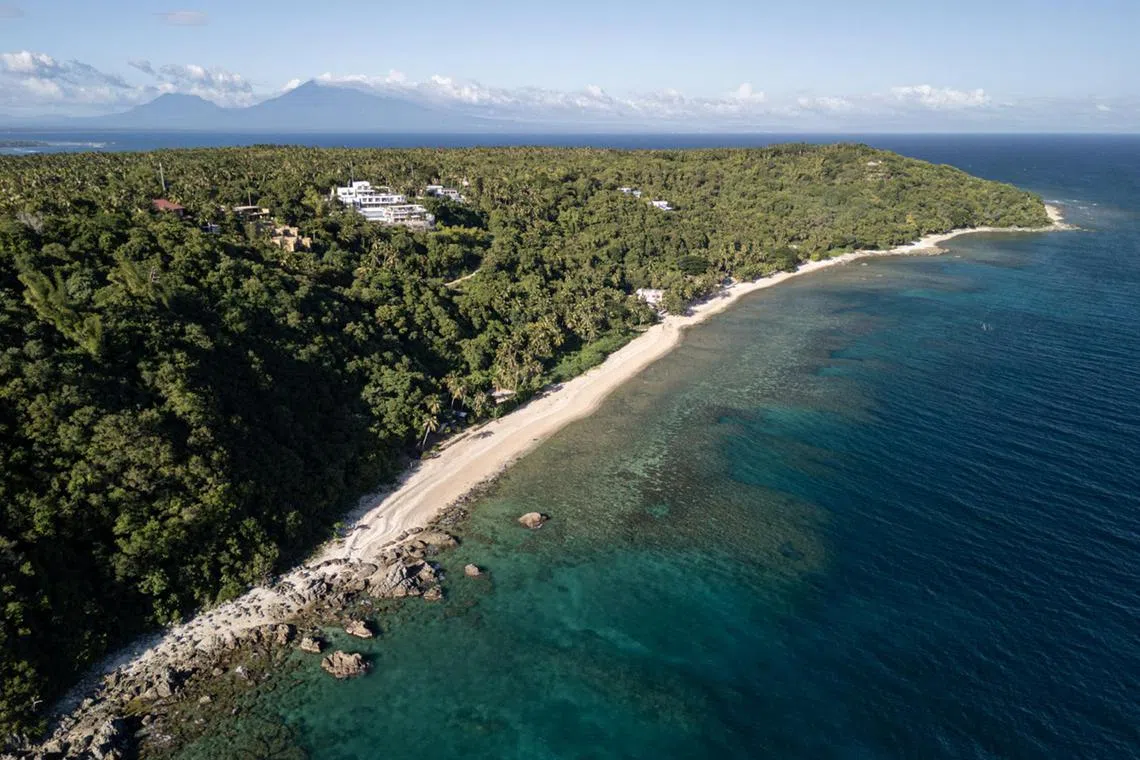 maletter - In 1977, residents of Imelda village in San Juan town in Batangas resisted the government's plan to build a copper smelting plant in their town. Today, the town has preserved its white sand beaches, clear waters and lush greenery.

Credit: Photo courtesy: Juan Miguel Marasigan