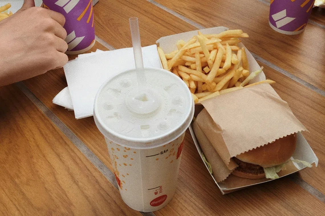 The fast-food chain said it will begin introducing a new lid design that eliminates the need for straws, starting Nov 19.