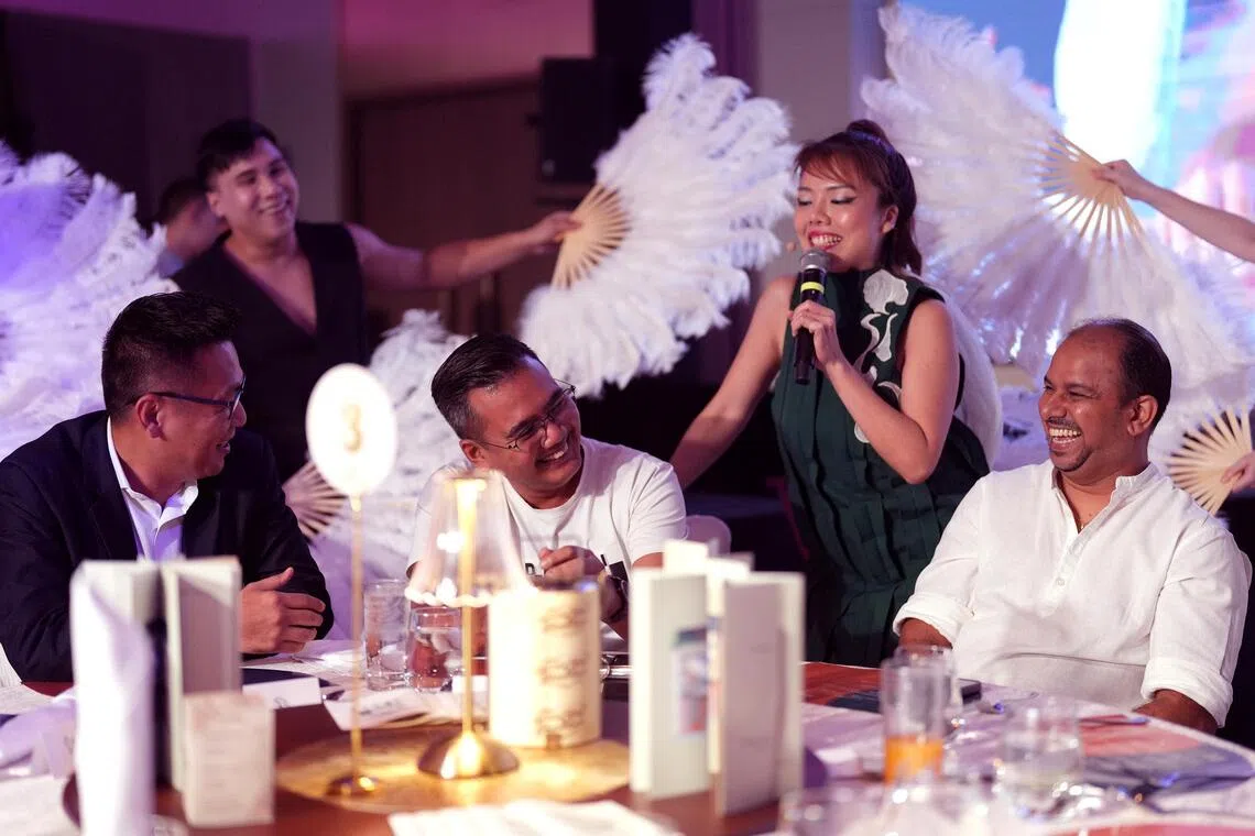 Fried Rice Paradise – The Makan Party returns for an encore run at Paradox Singapore Hotel from Aug 18 to Sept 11.
