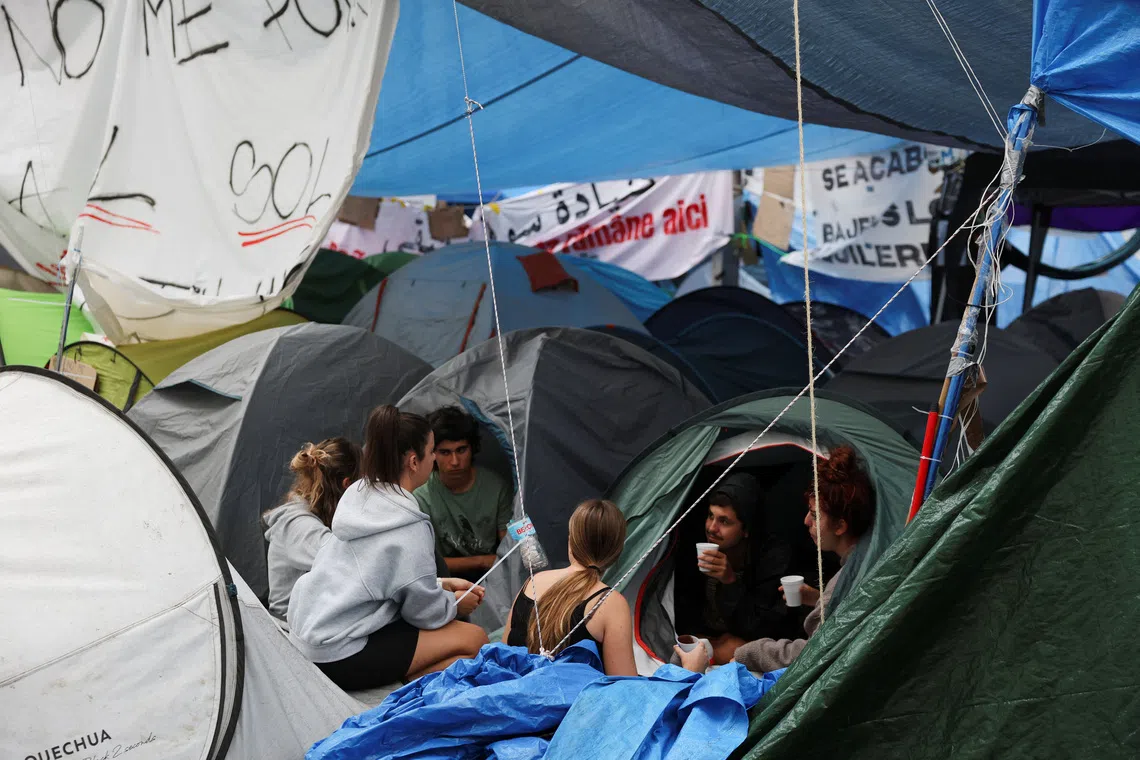 Ally of Spanish PM threatens to derail housing decree as fury over evictions grows