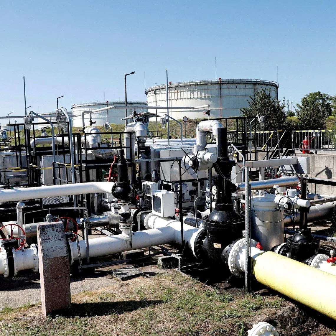 FILE PHOTO: The Druzhba oil pipeline between Hungary and Russia is seen at the Hungarian MOL Group's Danube Refinery in Szazhalombatta, Hungary, May 18, 2022. REUTERS/Bernadett Szabo/File Photo