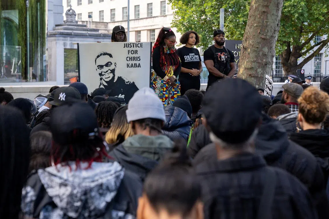 Black Lives Matter protesters observe one minute of silence in front of New Scotland Yard building in central London demanding justice for 24 year old Chris Kaba, who was shot dead by the police last week, London, Britain, September 10, 2022. REUTERS/Maja Smiejkowska/File Photo