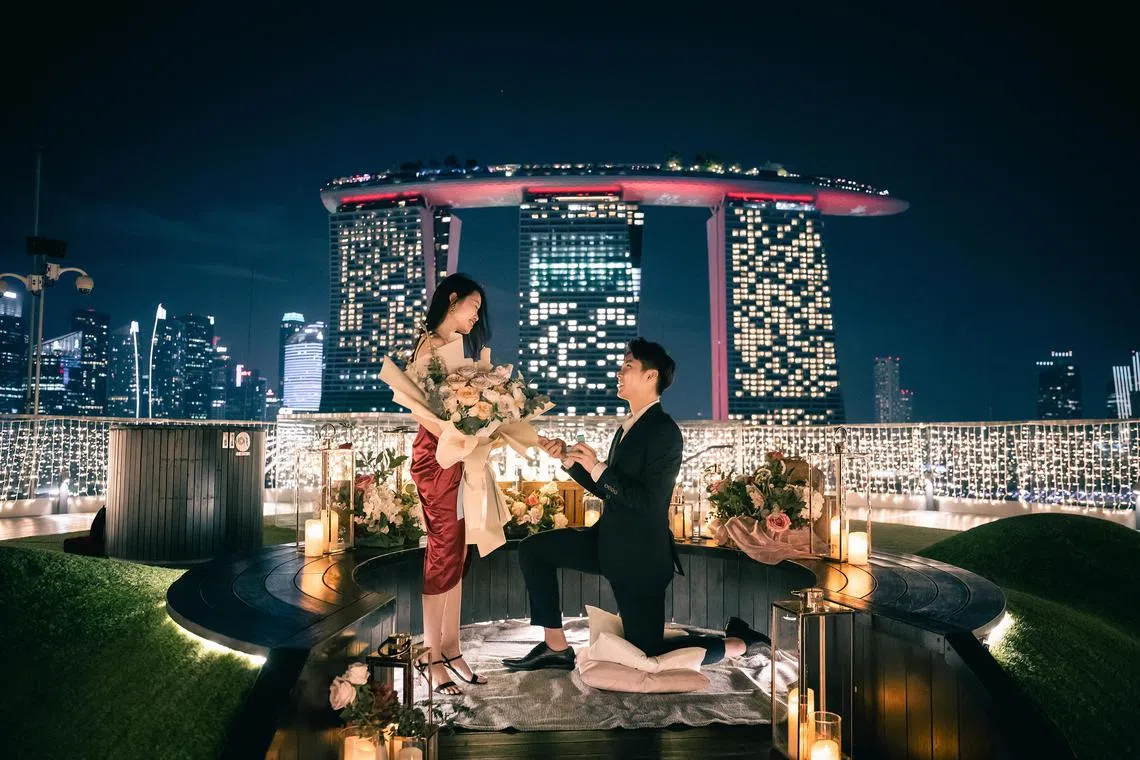 dlbad02 - Singapore badminton player Loh Kean Yew proposed on Dec 24, 2022 and registered his marriage in the first quarter of 2023.

Credit: Eng Chin An