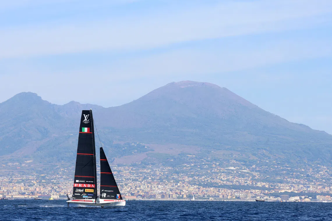 America's Cup crews in run-up regatta