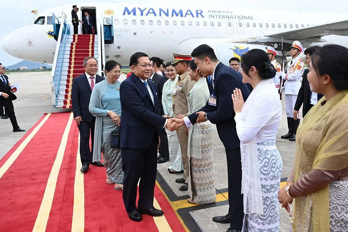 Myanmar leader visits Vietnam on diplomatic comeback tour