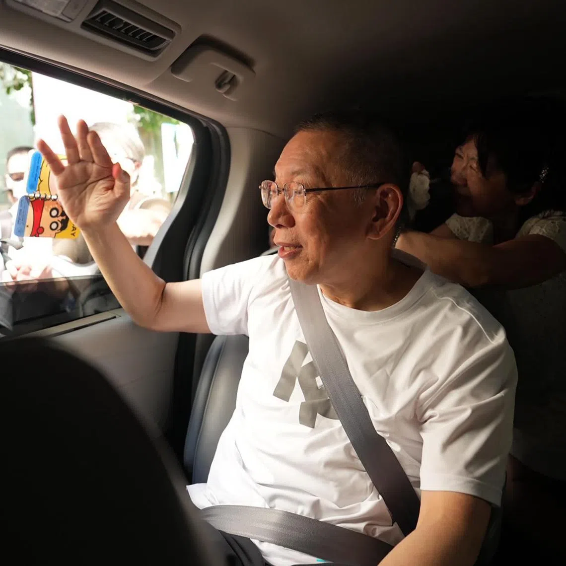 wyyko - Ko Wen-je's supporters turned out to cheer him upon his release on Sept 8. Credit: Taiwan People's Party