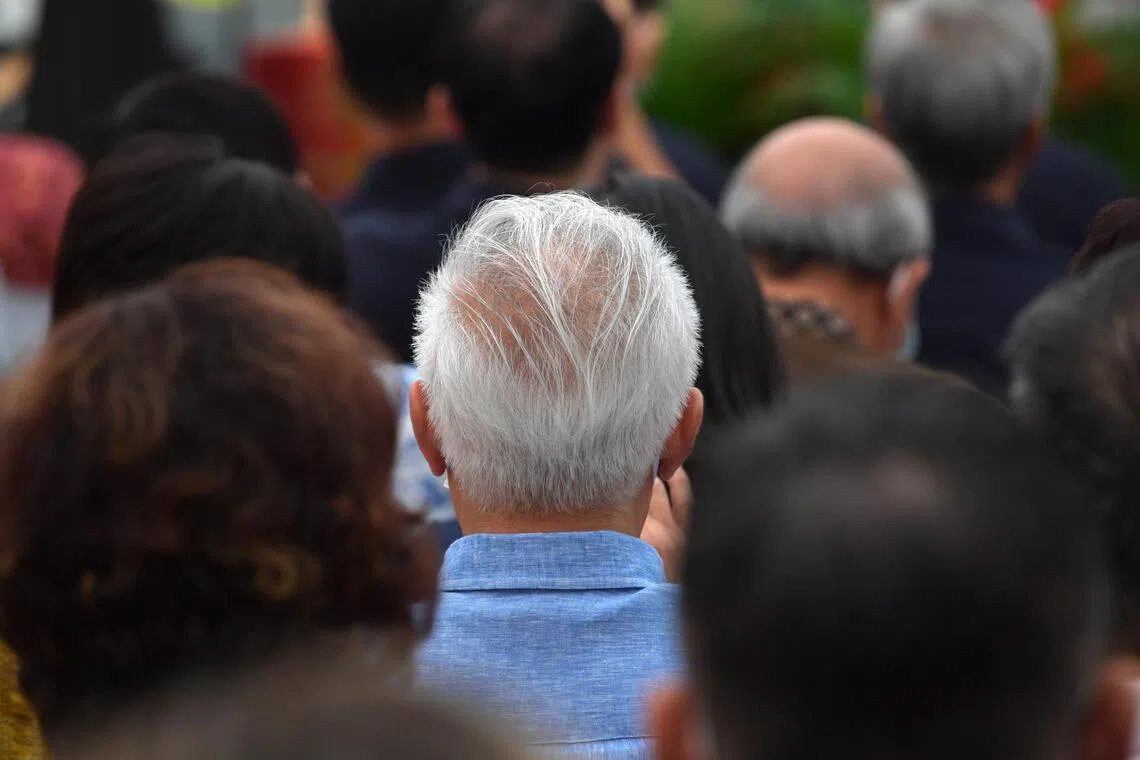 pixgenerics / ST20221202_202269137132 / Alphonsus Chern // Generic photograph of silver-haired male senior citizens. 02 December 2022.