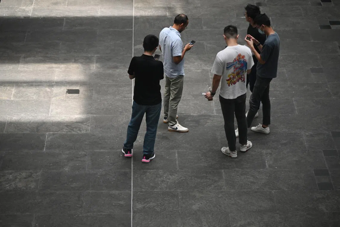 Digital well-being tools should be built into every smartphone and app, giving users greater control over their screen time, says the writer.