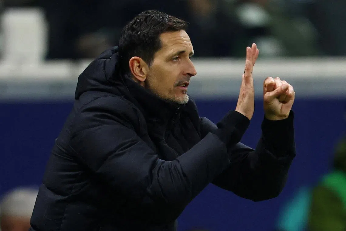 FILE PHOTO: Soccer Football - Bundesliga - Eintracht Frankfurt v FC Augsburg - Deutsche Bank Park, Frankfurt, Germany - December 13, 2025 Eintracht Frankfurt coach Dino Toppmoller REUTERS/Kai Pfaffenbach