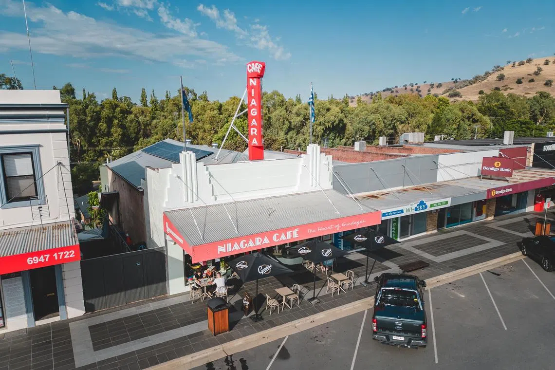 jpletter30 - Niagara Cafe

Credit: Courtesy of Niagara Cafe