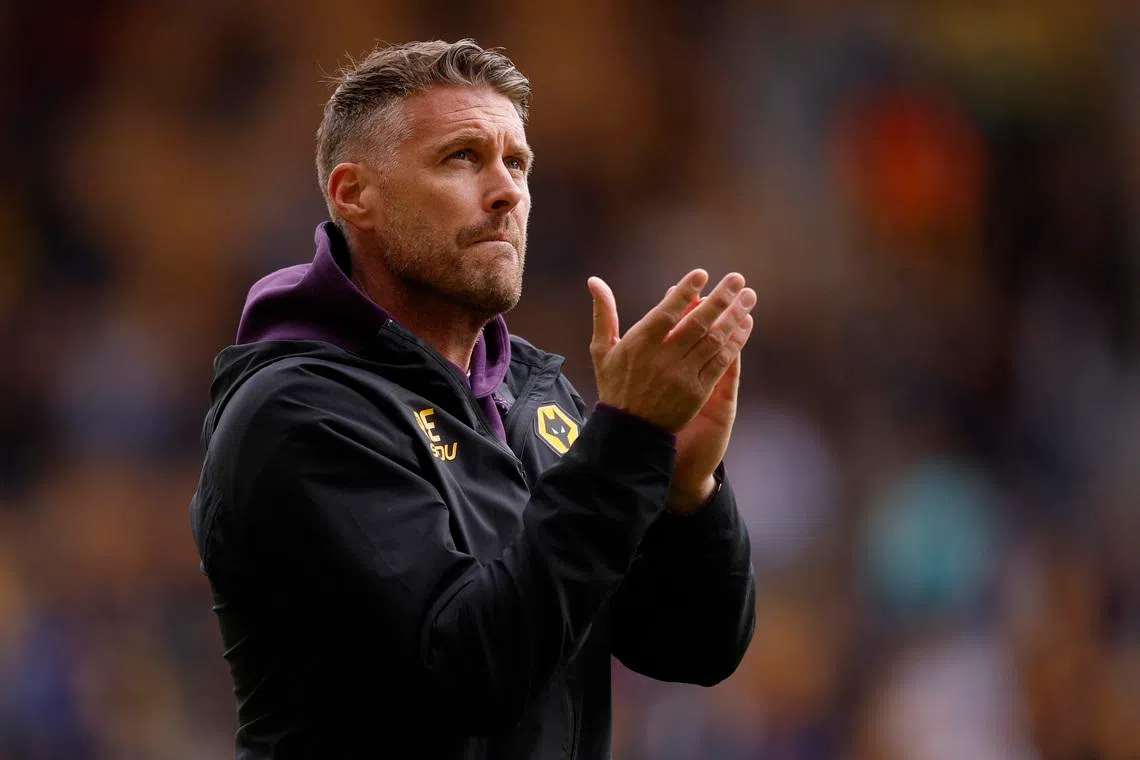 FILE PHOTO: Soccer Football - Premier League - Wolverhampton Wanderers v Fulham - Molineux Stadium, Wolverhampton, Britain - May 17, 2026 Wolverhampton Wanderers manager Rob Edwards during a lap of appreciation after the match Action Images via Reuters/Andrew Couldridge/File Photo