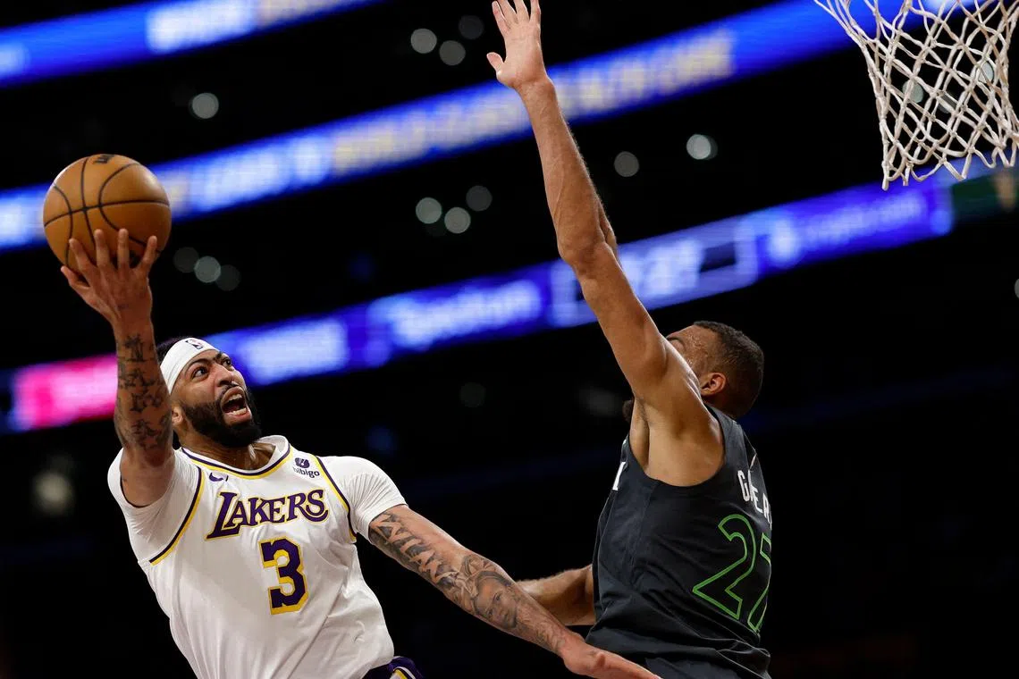 Los Angeles Lakers star Anthony Davis (left) suffered an eye injury and is a doubt if he will be fit to play against the Golden State Warriors.
