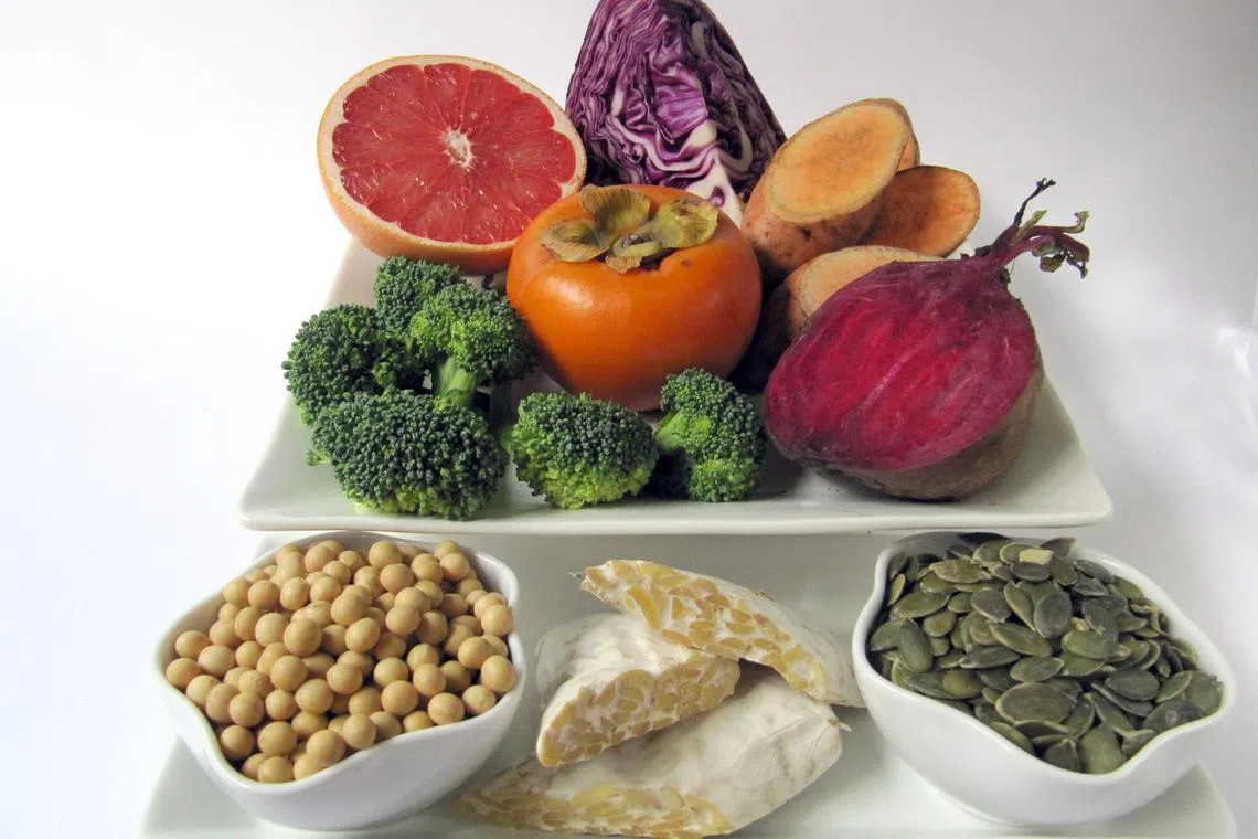 Plant-based foods are linked to a lower risk of heart disease and diabetes, a new study shows.
