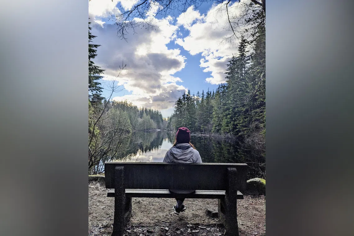 The writer, who enjoys solitude and has described herself as "an introvert with flashes of extroversion", has since discovered that she is an otrovert, with no sense of belonging to any group or identity.