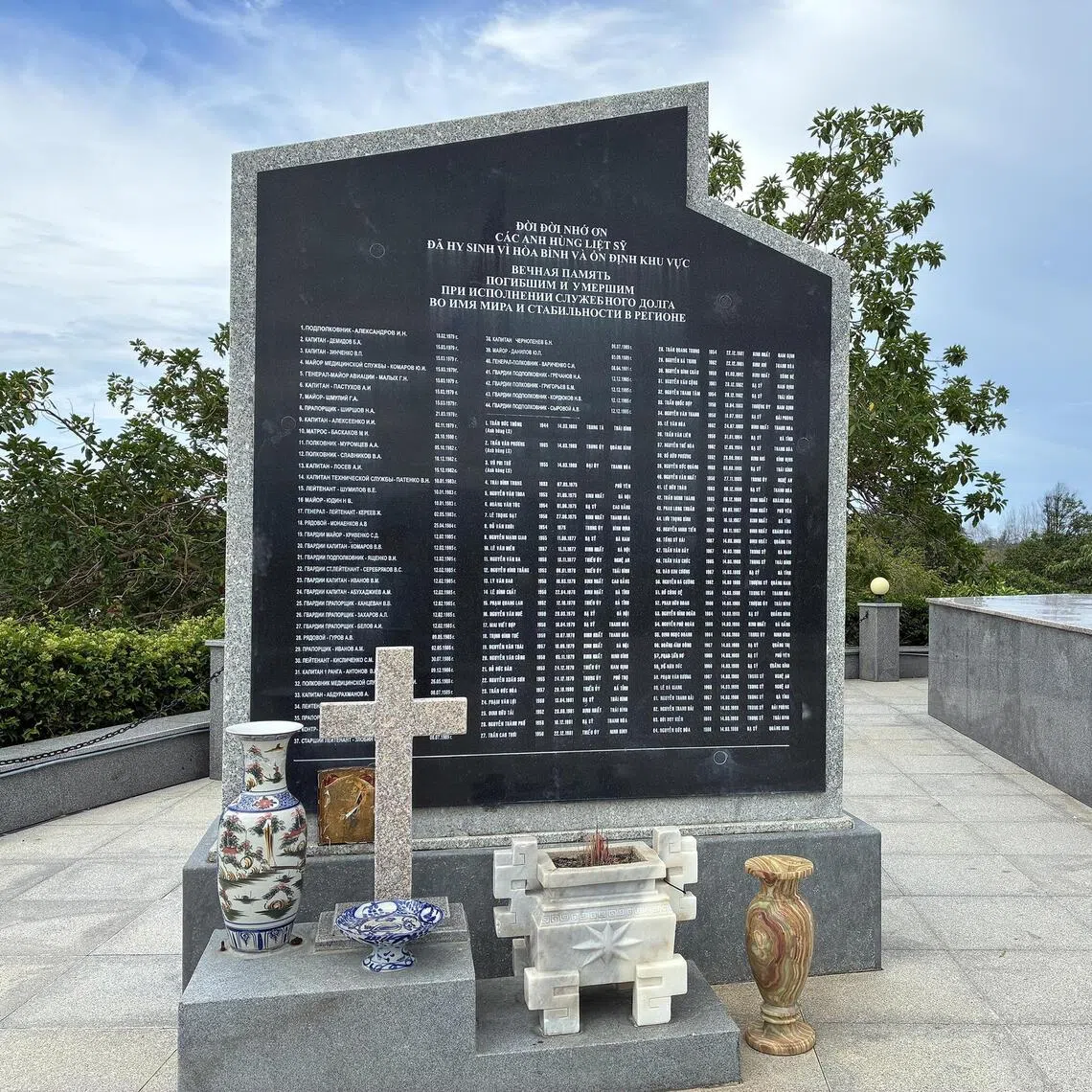 ngabay - 2. Memorial 1-2-3. The Russia-Vietnam Friendship Memorial honours the 44 Soviet and Russian servicemen    who never made it home, along with 176 Vietnamese personnel who died in the line of duty in the Khanh Hoa region, in the peacetime years after the Vietnam War (1955-1975). 
Credit: Nga Pham