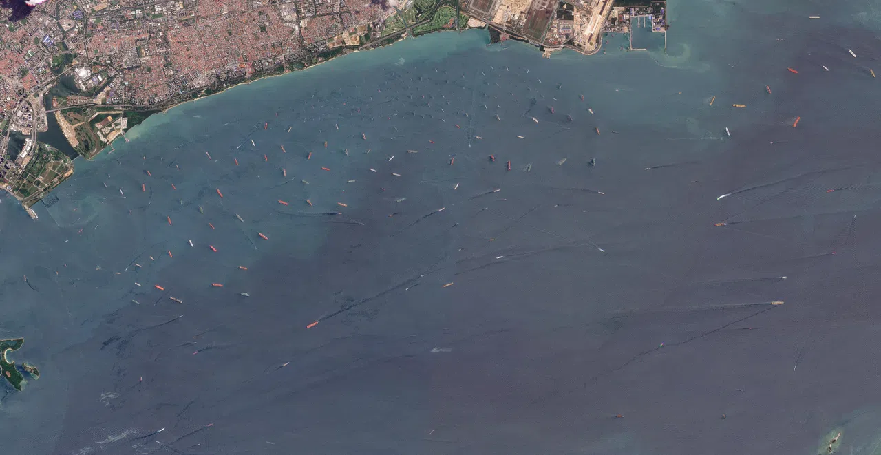 Image 2: There were approximately 318 ships in Singapore waters off the East Coast of Singapore on April 28.