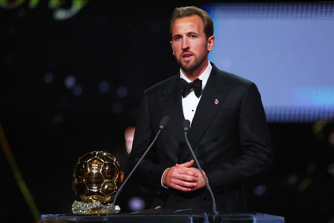 Soccer Football - Ballon d'Or - London Palladium, London, Britain - October 26, 2026 Bayern Munich's Harry Kane makes a speech after winning the men's Ballon d'Or award Action Images via Reuters/Matthew Childs