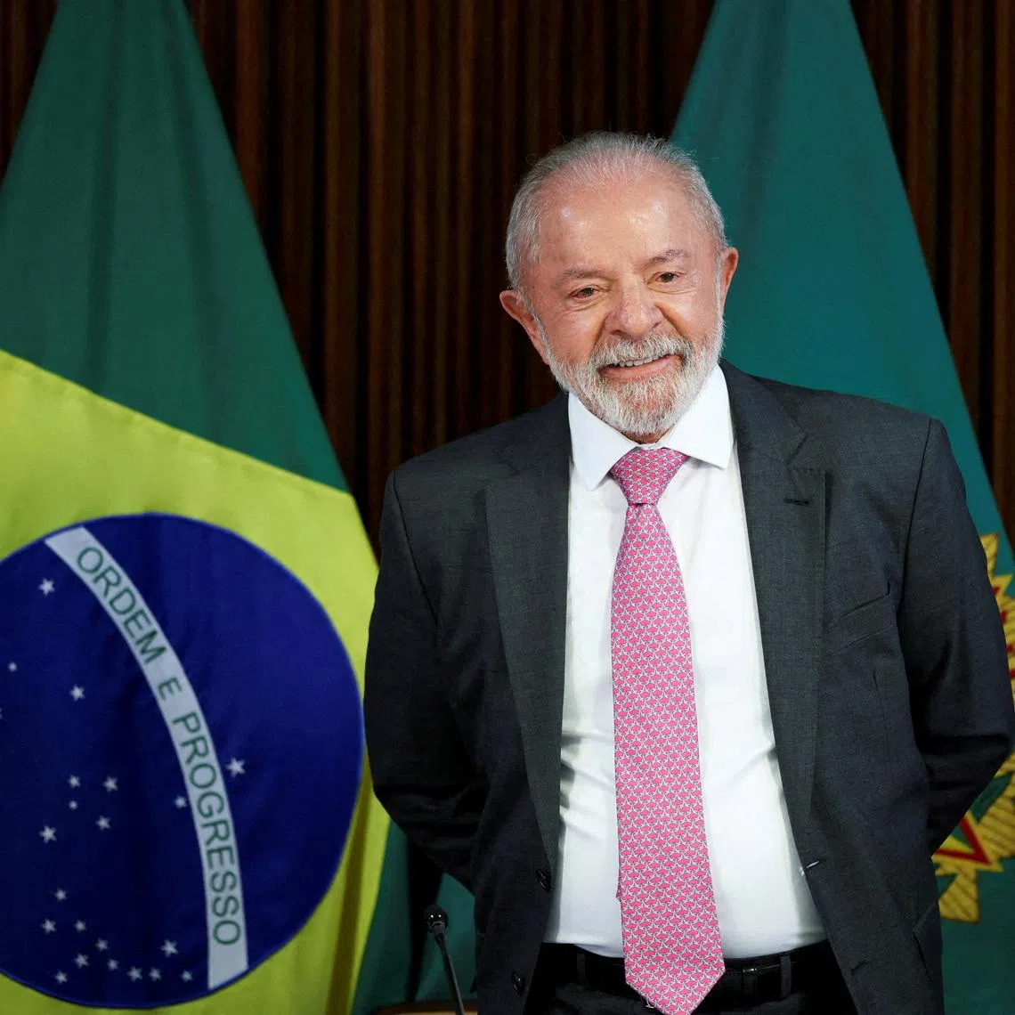 FILE PHOTO: Brazil's President Luiz Inacio Lula da Silva stands during a ministerial meeting at the Planalto Palace in Brasilia, Brazil, March 31, 2026. REUTERS/Adriano Machado/File Photo