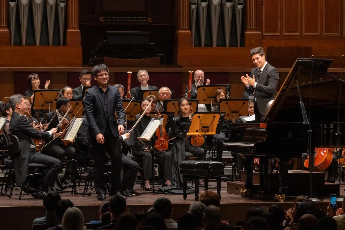 Singaporean pianist Hao Jia performed the Everest of piano concertos with steel-cladded technique and singing lyricism. 