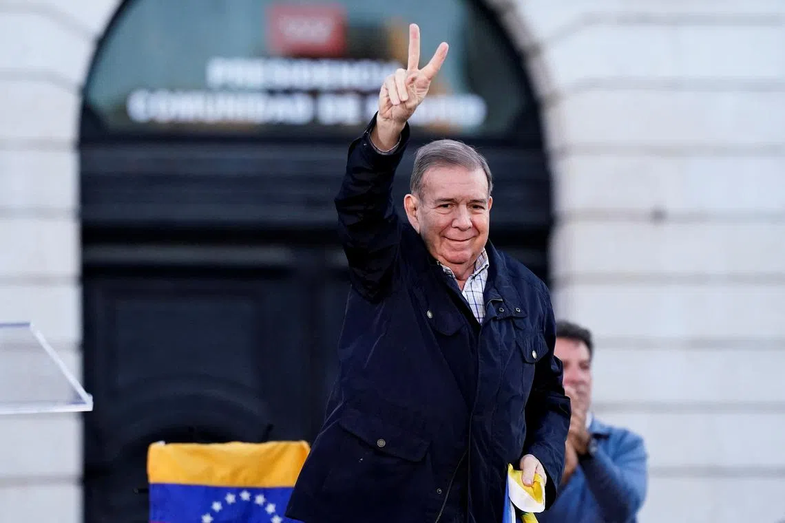 FILE PHOTO: Venezuelan opposition leader Edmundo Gonzalez appears in Puerta del Sol square to support the protest against election results in Venezuela, in Madrid, Spain, September 28, 2024. REUTERS/Ana Beltran/File Photo