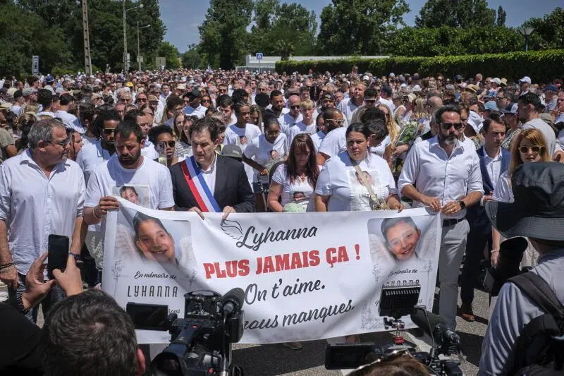 March in France for girl whose killing sparked outcry over l