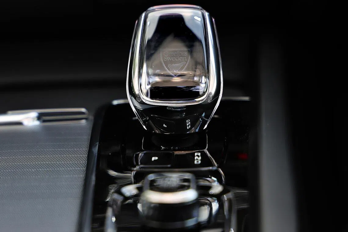 The crystal gear selector crafted by Swedish glassmaker Orrefors serves no practical purpose beyond selecting gears, but it adds a touch of craftsmanship by catching the sunlight that streams into the cabin through the panoramic sunroof.