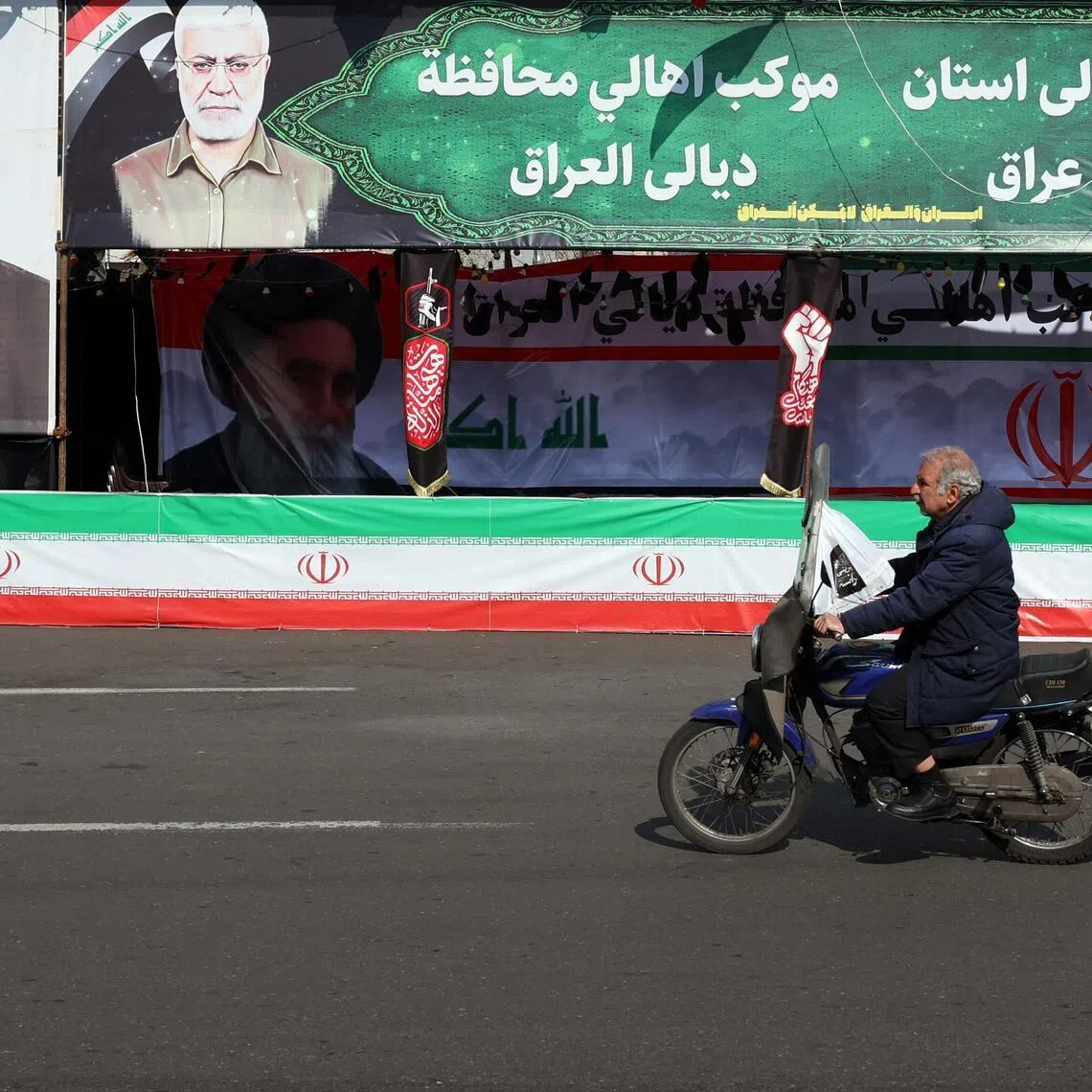 Iran should also be prepared to accept a mutual “non aggression pact” with the US, as well as economic relations, former  Iranian foreign minister Mohammad Javad Zarif said.