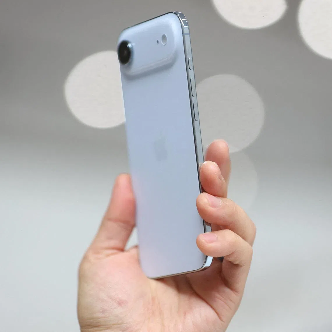Analysts said the iPhone Air could help Apple win back customers in China, where Apple has lost market share to rivals who have introduced slimmer smartphones.