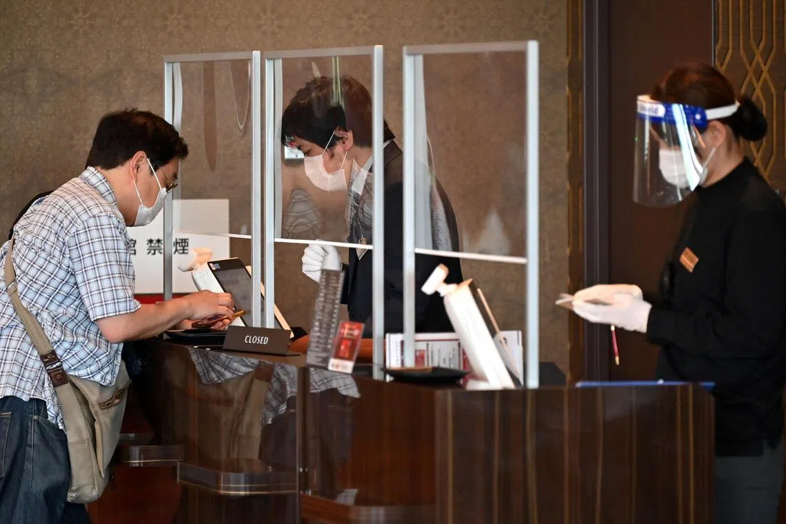 According to Asahi Shimbun, acrylic boards are considered industrial waste, so they cannot be tossed out with ordinary trash. 