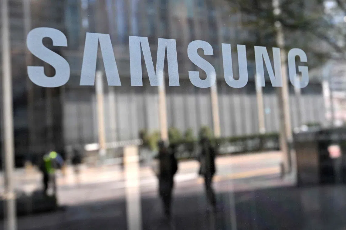 The move comes as Samsung has fallen behind in one of the key growth areas for memory chips, its core business.