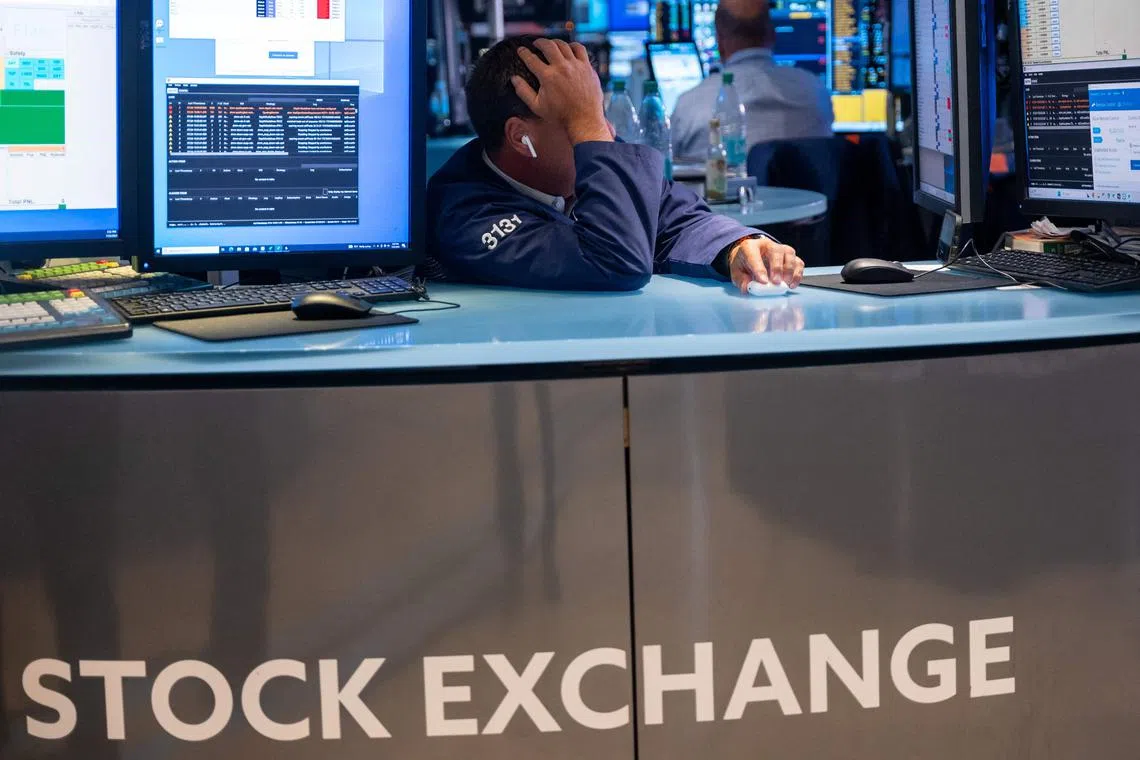NEW YORK, NEW YORK - JULY 24: Traders work on the floor of the New York Stock Exchange (NYSE) on July 24, 2024 in New York City. The Dow closed down over 500 points on Wednesday after disappointing earning results from Tesla and Google parent Alphabet.   Spencer Platt/Getty Images/AFP (Photo by SPENCER PLATT / GETTY IMAGES NORTH AMERICA / Getty Images via AFP)