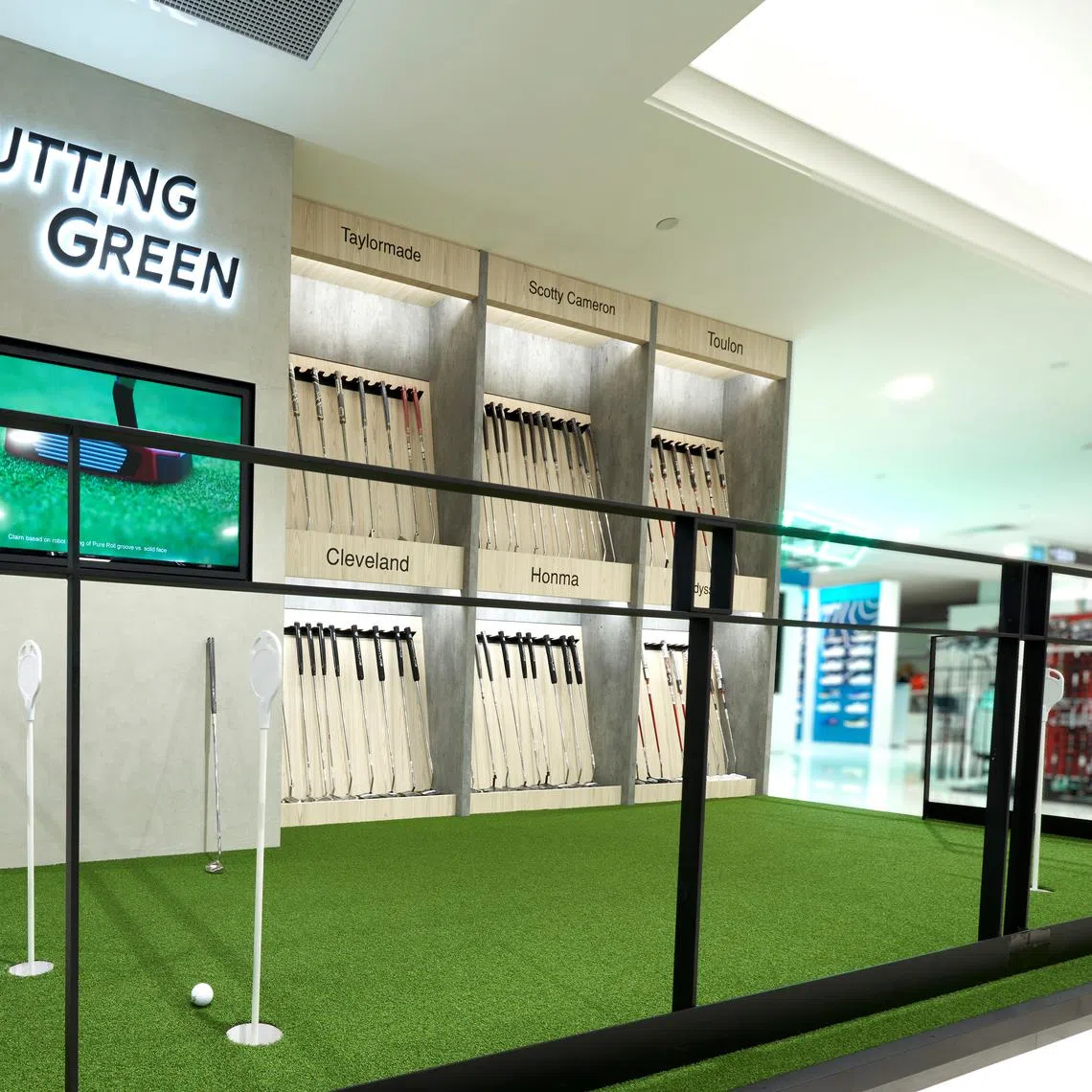 ST subscribers get $20 off with a minimum of $200 spent on golf merchandise at Takashimaya Golf Fest 2023 