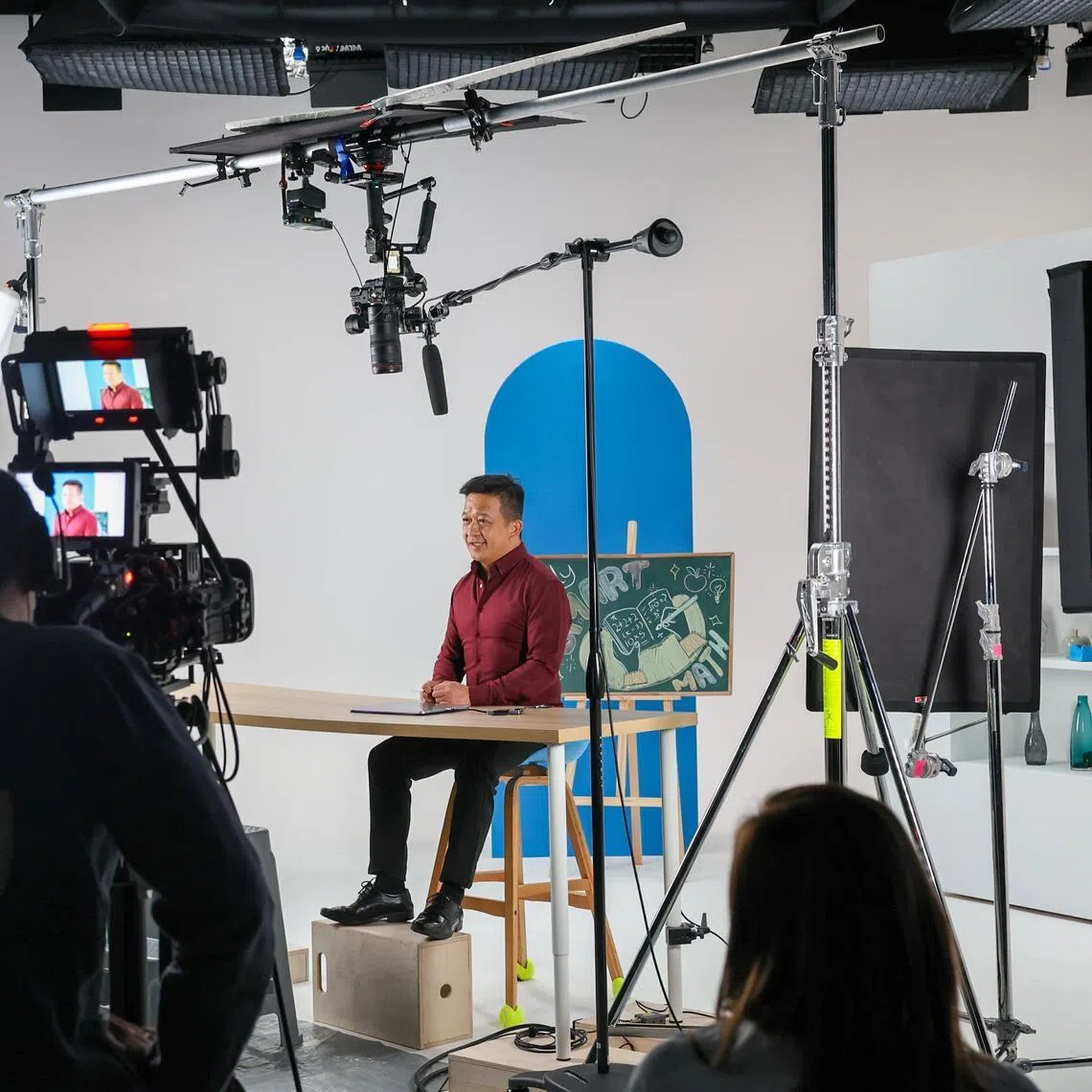 ST20260324_202628400132/Jasel Poh/ecmath

Maths Expert Dr Yeap Ban Har demonstrating the solutions to tricky math problems at the recording of the ST PSLE Companion video series on March 24, 2026.