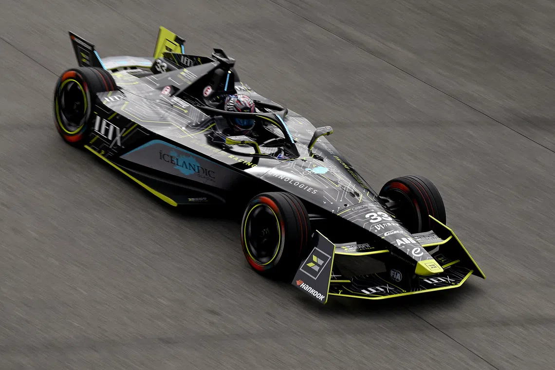 FILE PHOTO: Jun 30, 2024; Portland, Oregon, USA; Dan Ticktum (33) of ERT Formula E Team races in the qualifying rounds of the 2024 Hankook Portland E-Prix at Portland International Raceway. Mandatory Credit: Lydia Ely-USA TODAY Sports/File Photo