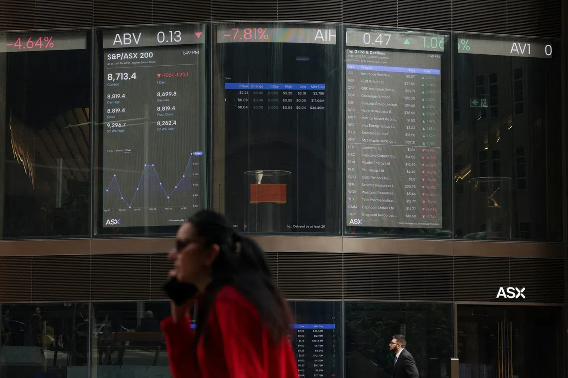 Asian bonds decline as US Fed hikes rates, dollar jumps