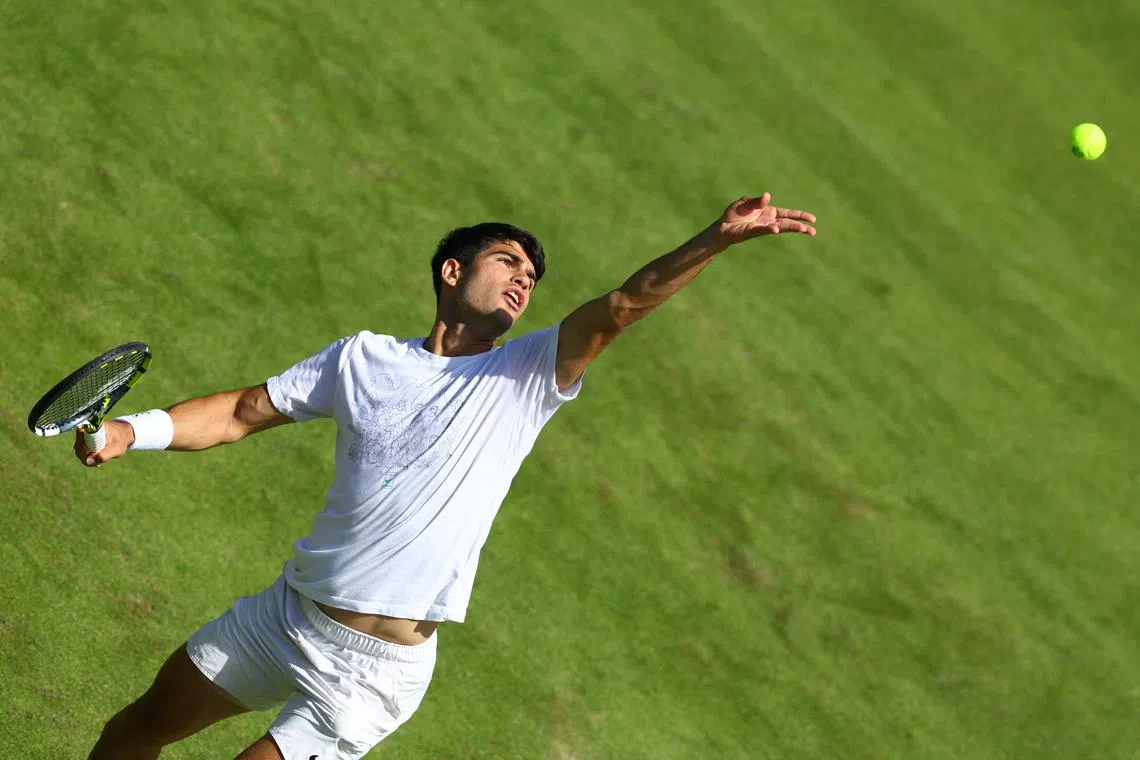 Tennis - Wimbledon - All England Lawn Tennis and Croquet Club, London, Britain - June 29, 2024 Spain's Carlos Alcaraz during a practice session REUTERS/Matthew Childs